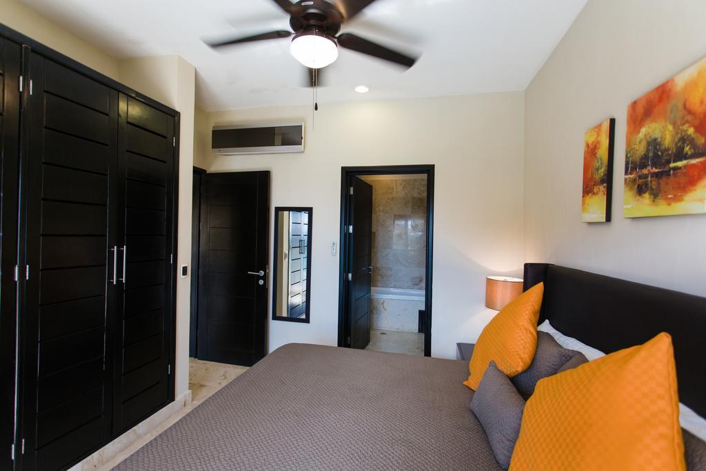 Oceanfront El Faro Surf 302 Apartment Плая дел Кармен Екстериор снимка