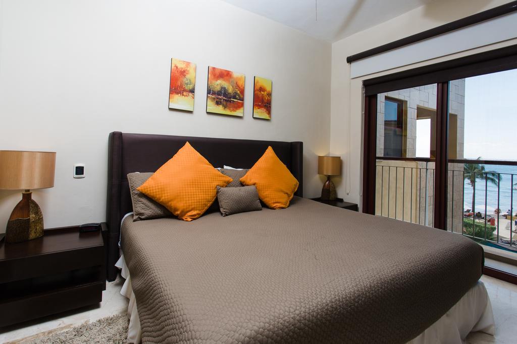 Oceanfront El Faro Surf 302 Apartment Плая дел Кармен Екстериор снимка